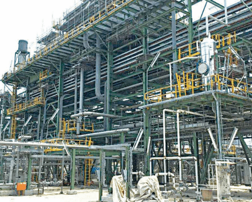 Read more about the article Why Dangote Refinery Hired 11,000 Indians and Ignored Nigerians
