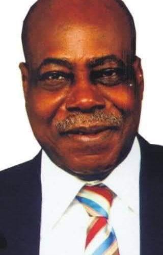 Read more about the article The enduring ministry of Ray Ekpu, by Dare Babarinsa