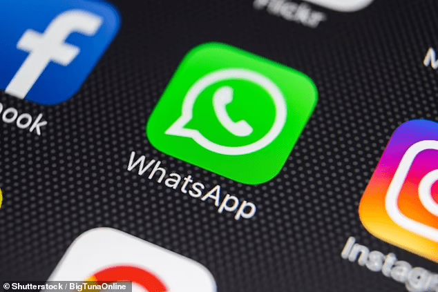 You are currently viewing Huge WhatsApp update offers Apple users a new way to message their friends