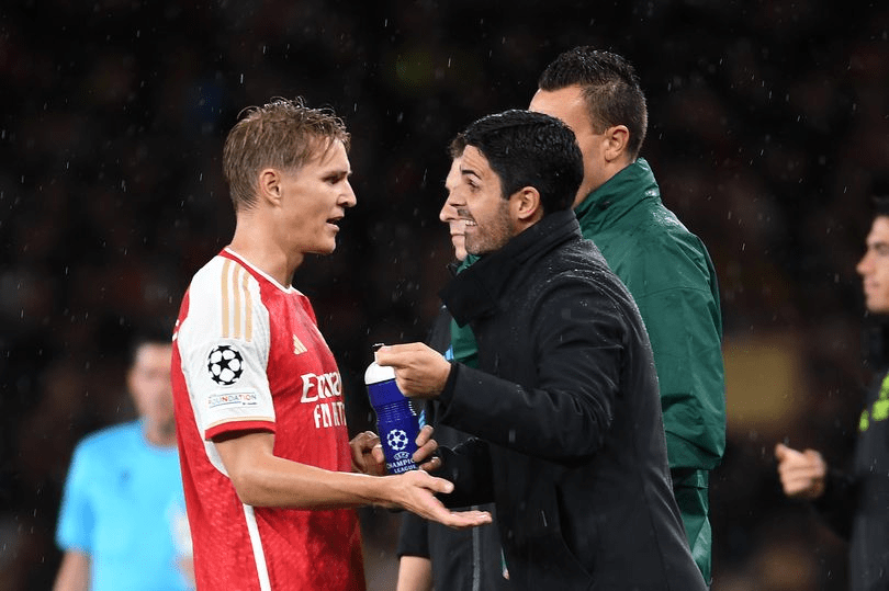 You are currently viewing Mikel Arteta angry with Martin Odegaard as Emile Smith Rowe enjoys special moment
