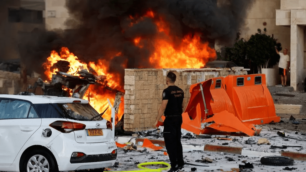 You are currently viewing How did Israeli intelligence fail to stop major attack from Gaza?