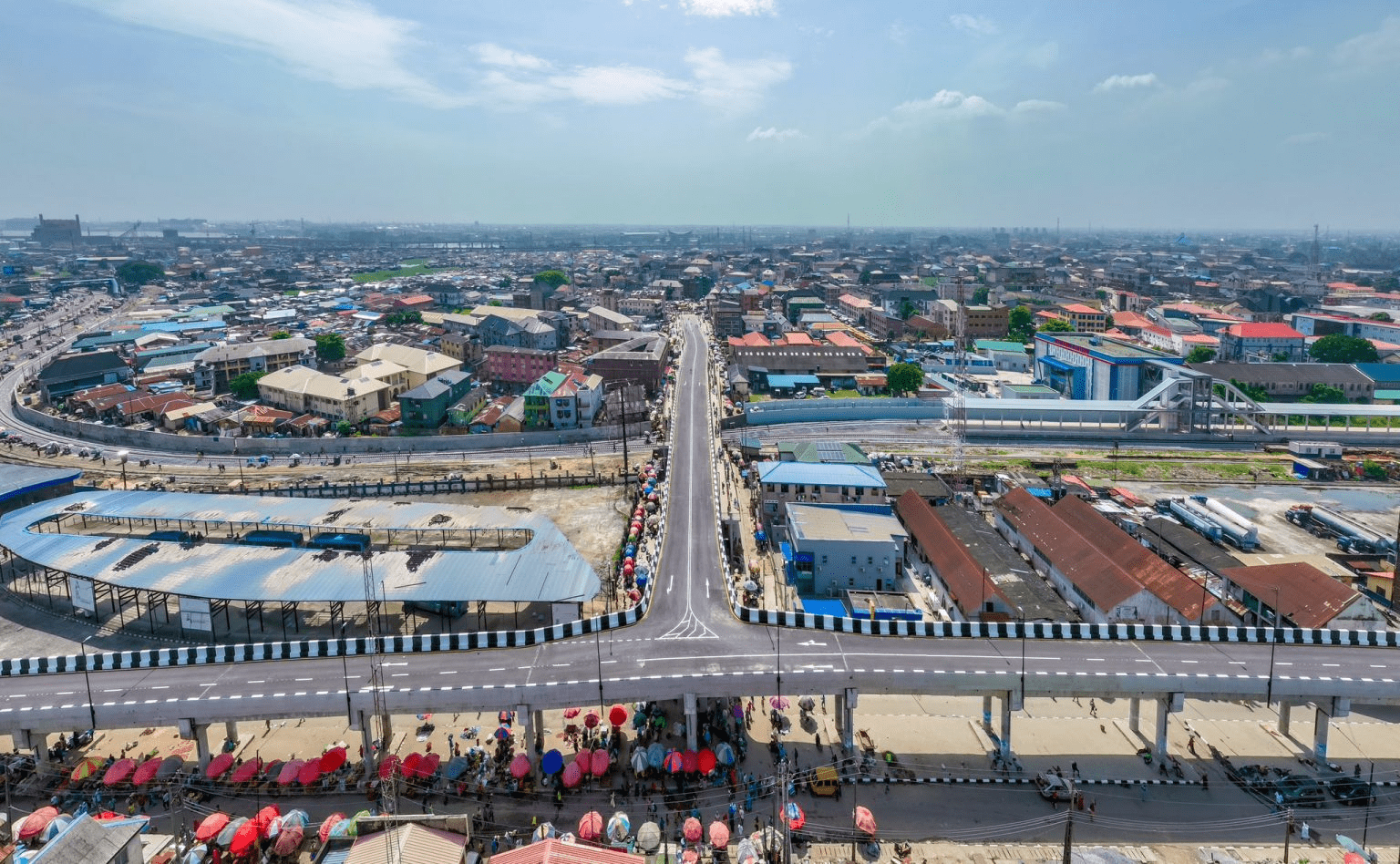 You are currently viewing Sanwo-Olu unveils Oyingbo bridge, promises to complete more projects