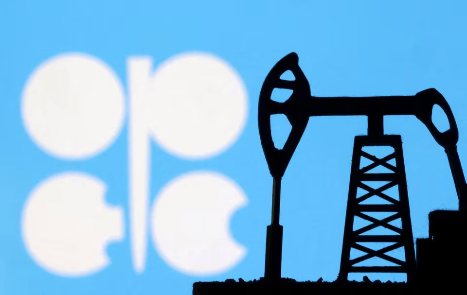You are currently viewing OPEC faces declining demand and shrinking market share in early 2024