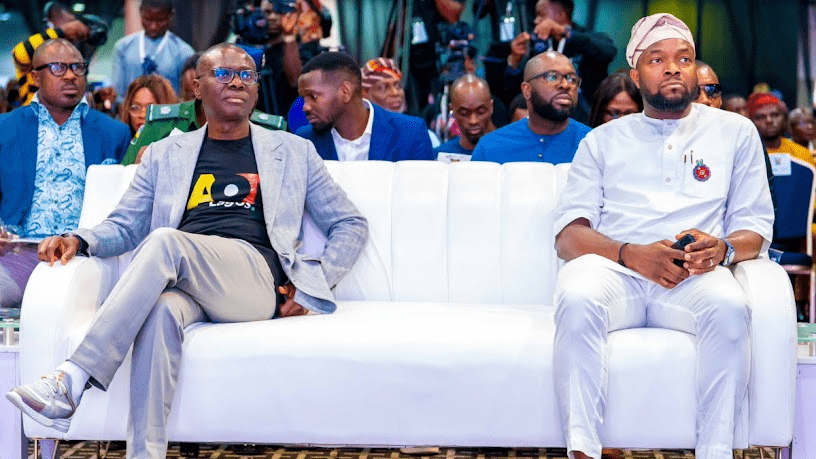 You are currently viewing Sanwo-Olu announces 6,000km metro-fibre project