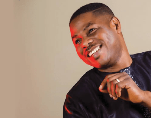 Read more about the article VIDEO: Moment Yinka Ayefele’s kids asked him why he can’t stand again
