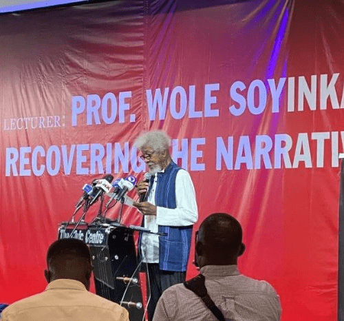 Read more about the article Nigeria must decentralise – Soyinka