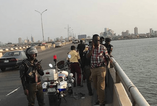 Read more about the article Female boat passenger jumps into Lagos lagoon, drowns
