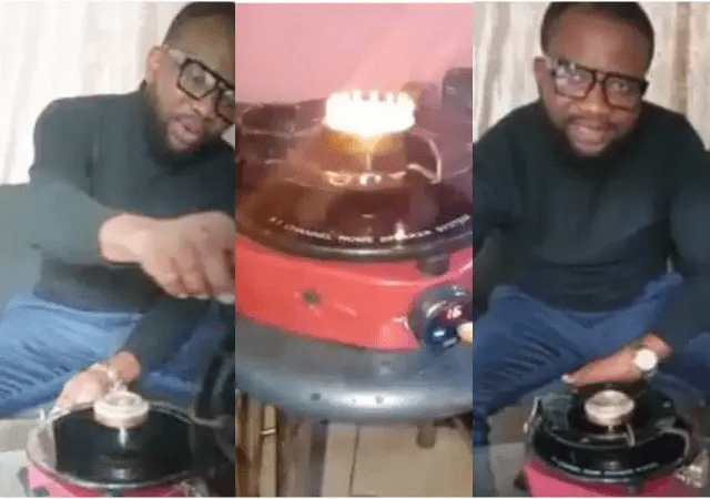 You are currently viewing Nigerian graduate invents cooker operating on water and fuel