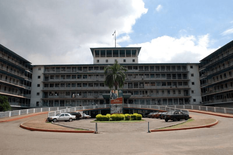 You are currently viewing Power supply crisis: UCH doctors suspend night shift, begin strike Tuesday