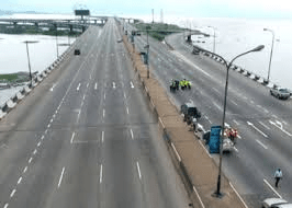 Read more about the article FG reopens Third Mainland Bridge