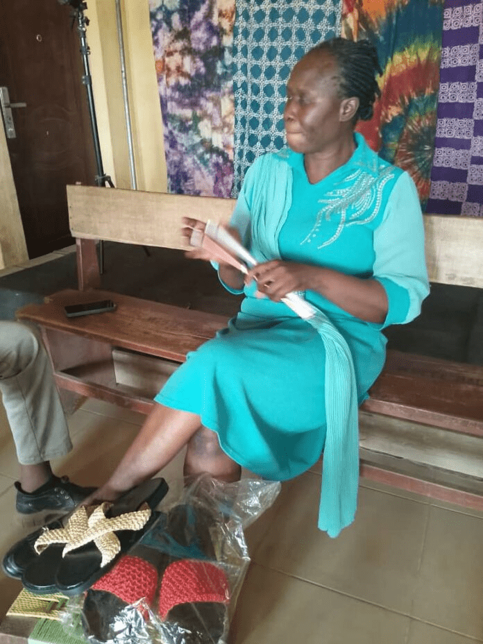 You are currently viewing From visual impairment to craft making: The incredible story of Christiana Akinrinmade