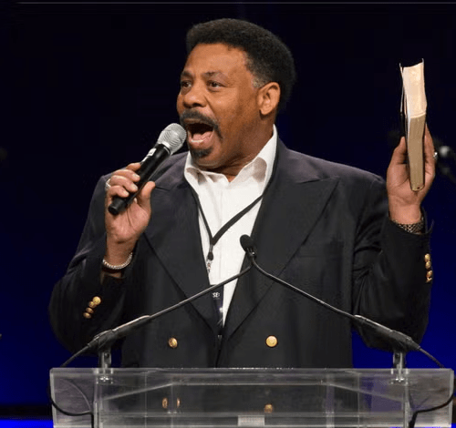 Read more about the article Dallas pastor quits leadership of 10,000-member megachurch he has led for nearly 50 years after ‘sin’