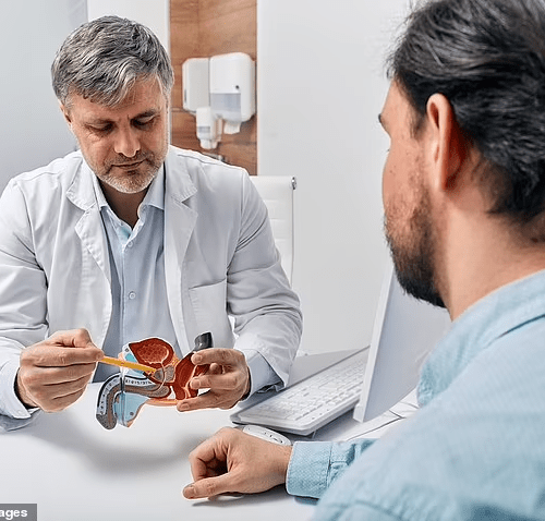 Read more about the article Prostate surgeon Declam Cahill: The five key things I consider every day to keep my prostate healthy… and could even help me avoid cancer