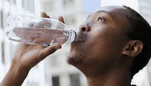 Read more about the article Seven signs you’re not drinking enough water