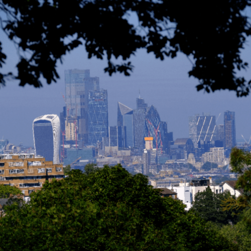 UK economy ‘turning a corner’ as global growth slows, says KPMG