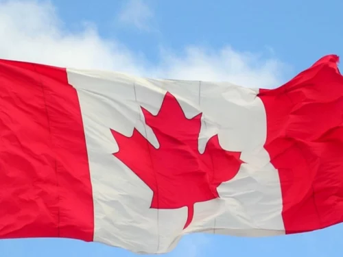 Read more about the article Canada ends policy on work permits for visitors