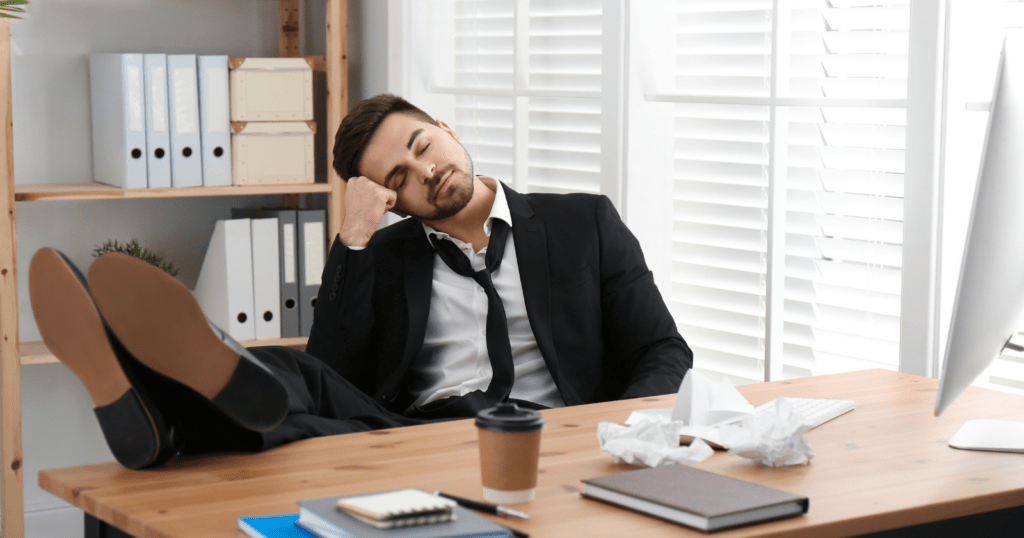 You are currently viewing 8 habits of low-quality people who never move forward in life