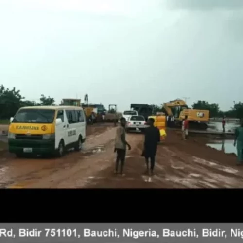 Nigerian govt repairs Kano-Maiduguri road damaged by flood