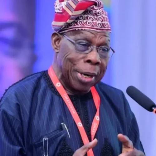 Read more about the article Obasanjo advocates improved welfare package for health workers
