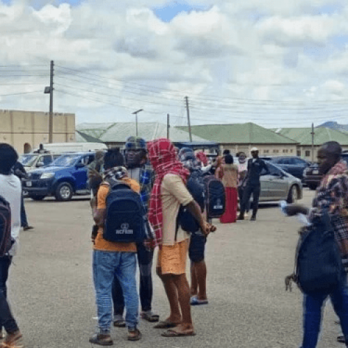 UAE deports 400 Nigerians