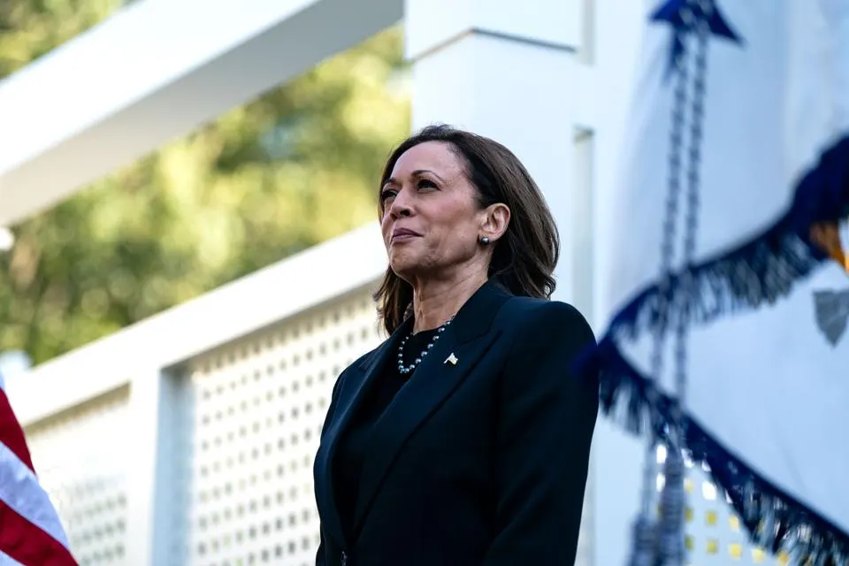 You are currently viewing Trump Vs. Harris 2024 Polls: Harris and Trump virtually tied in latest surveys as race tightens