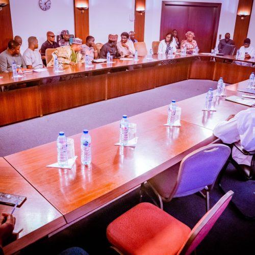Read more about the article Petrol price hike: FG, labour adjourn meeting, keep mum over discussion