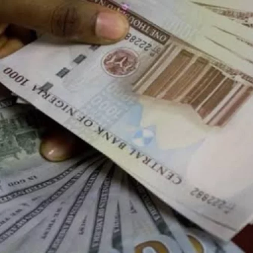 Naira rebounds to N1,561 at I&E Window as oil prices hold steady above $77 