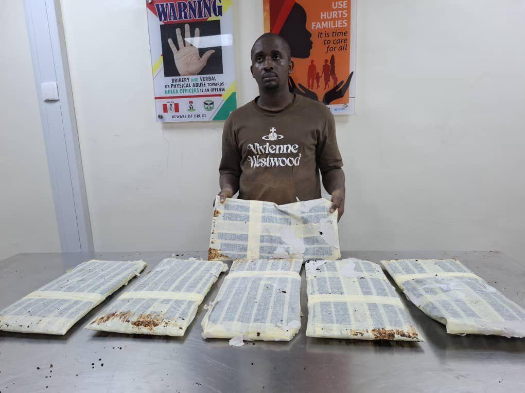You are currently viewing NDLEA arrests Thailand returnee with N3.1bn heroine
