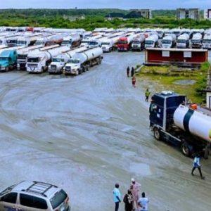 NNPC trucks in Dangote refinery 696x348 1