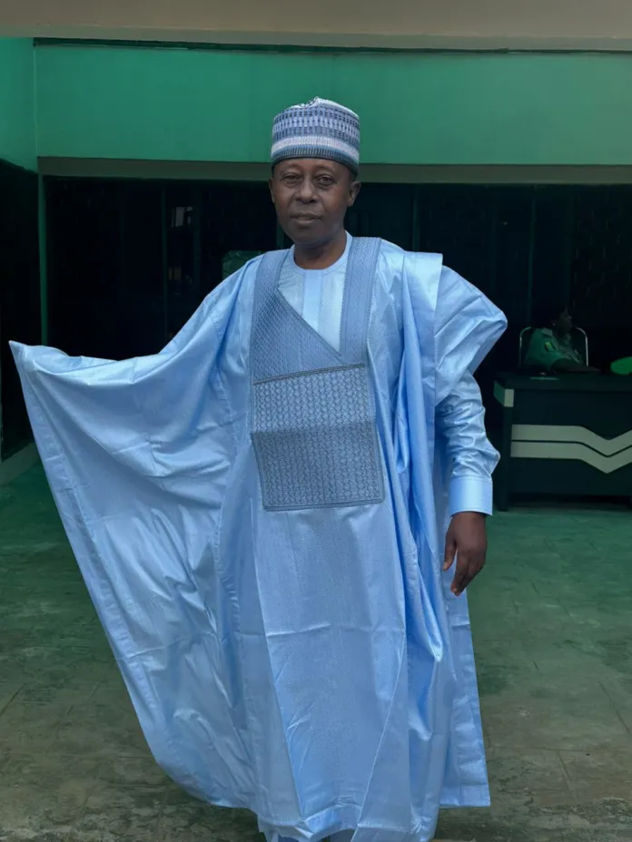 You are currently viewing Developing: Free at last! Farouk Lawan serves out prison term, steps out of Kuje Prison