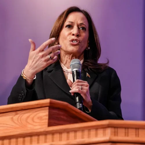 Read more about the article More than 1,000 faith leaders endorse Harris as vice president leans on her faith to turn out Black voters