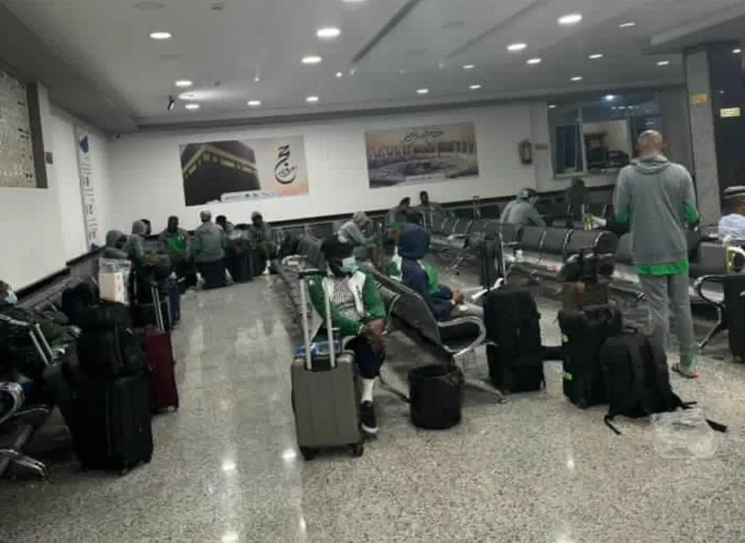You are currently viewing AFCON Qualifiers: Super Eagles stranded at Libya airport after flight diverted