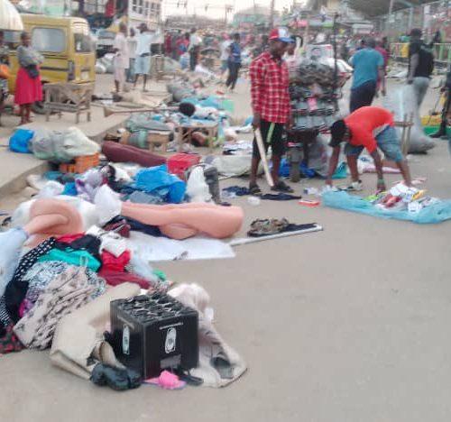 Read more about the article Lagos taskforce dislodges traders from Ikotun BRT station, arrests nine