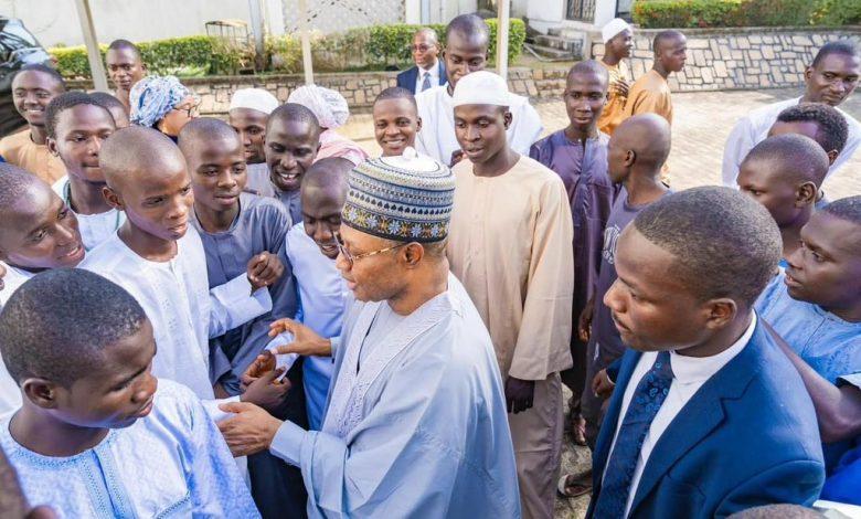 You are currently viewing Kaduna State awards N100,000 and smartphones to each Of 39 released minors