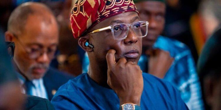 You are currently viewing Lagos govt begins clearing shanties along Adeniji Adele drainage setbacks