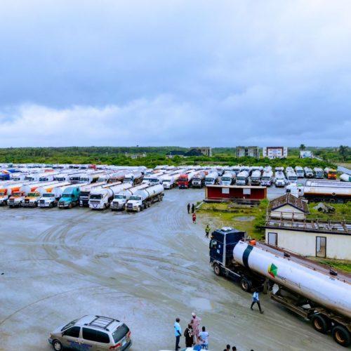 Read more about the article IPMAN can’t lift petrol without NNPC approval – Dangote refinery
