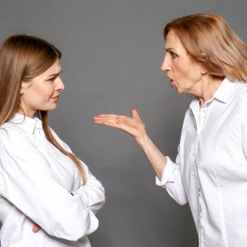 Read more about the article 7 types of family members you’re better off distancing yourself from