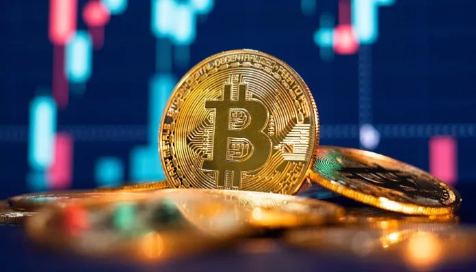 You are currently viewing Bitcoin rises above $107,000