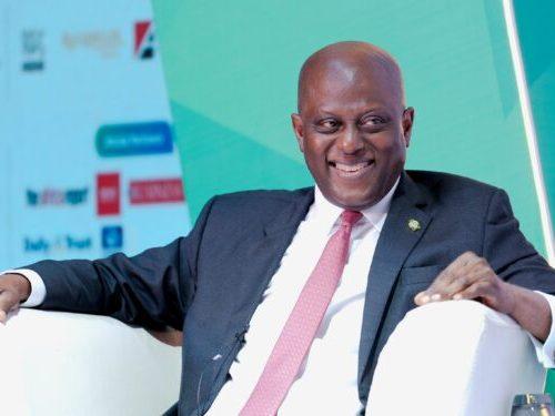 Read more about the article Naira gains rapidly against the dollar as sellers struggle to find buyers