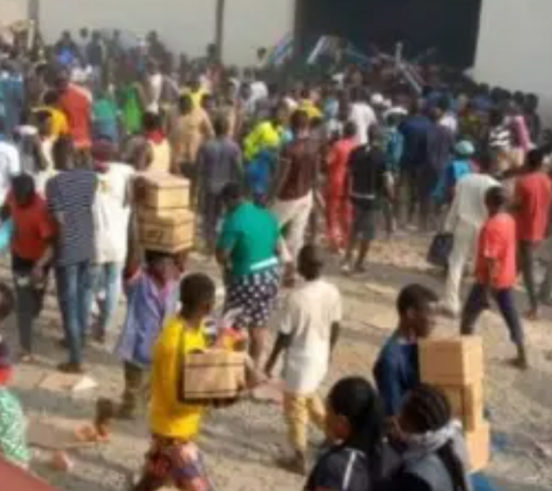 Read more about the article BREAKING: MANY FEARED DEAD IN ABUJA STAMPEDE