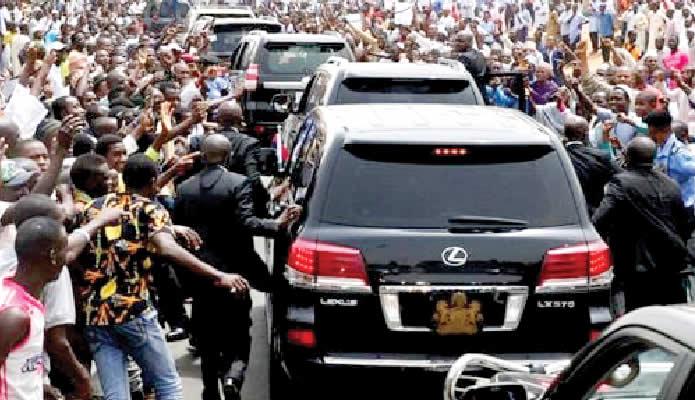 You are currently viewing Governors revel in luxurious convoys amid economic crisis