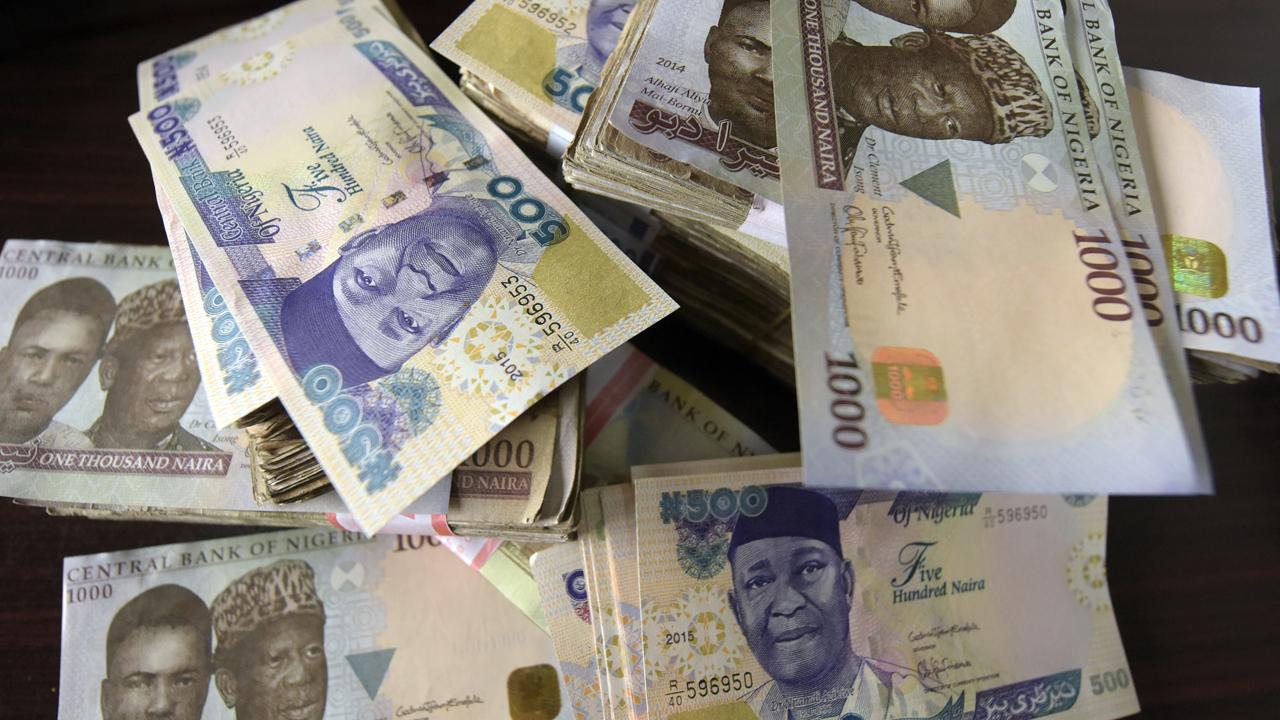 You are currently viewing Business booms for naira traders as bankers collusion worsens scarcity