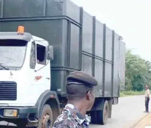 Read more about the article Yuletide: Security agents make highway hell for us — Travellers