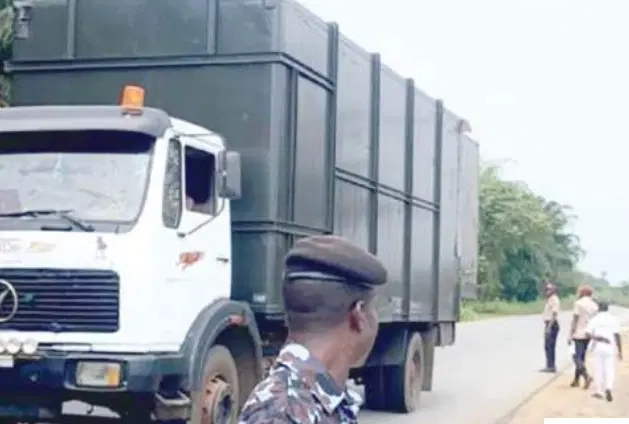 You are currently viewing Yuletide: Security agents make highway hell for us — Travellers
