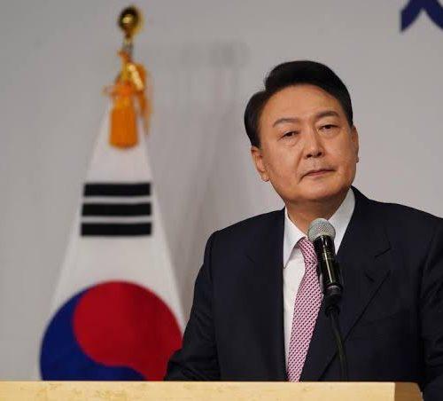 Read more about the article South Korea lawmakers vote to impeach president Yoon Suk Yeol
