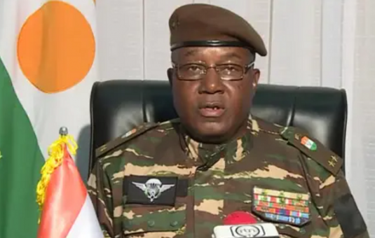 You are currently viewing Niger’s president under fire at home over attack on Nigeria