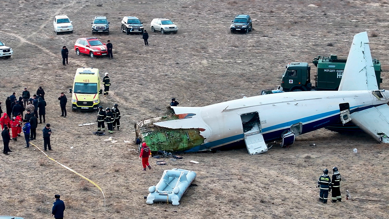 You are currently viewing 38 dead in Azerbaijan Airlines plane crash on Christmas Day