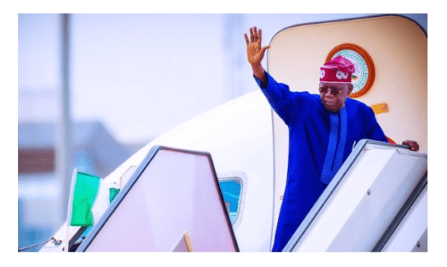 Read more about the article Tinubu arrives in Lagos for Christmas, New Year holidays