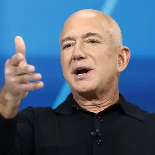 Read more about the article It’s false — Jeff Bezos speaks on $600m wedding with fiancée Sanchez