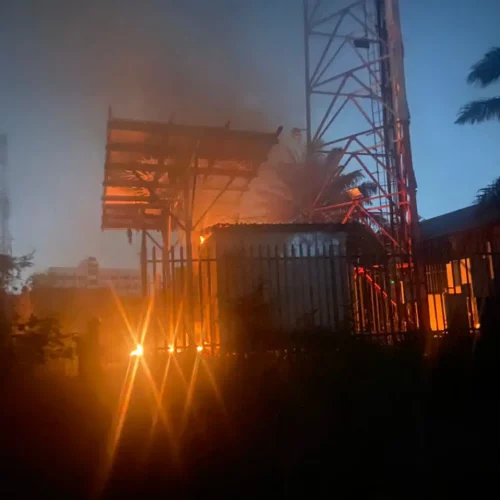 Read more about the article Fire guts FIIRO office in Lagos